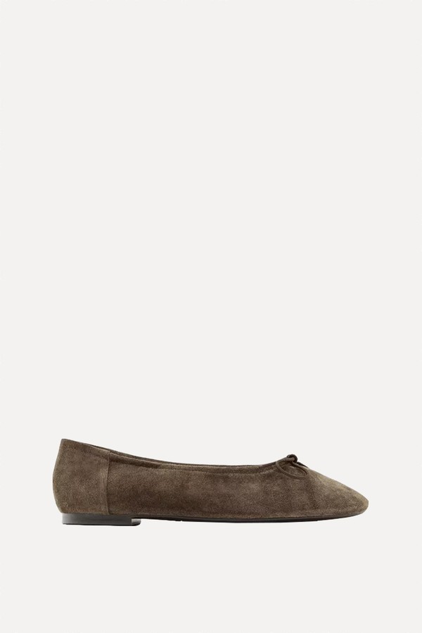 Gathered Ballet Flats With Bow